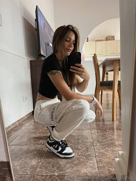 裸のプリンセスOnlyFans 可愛い 画像