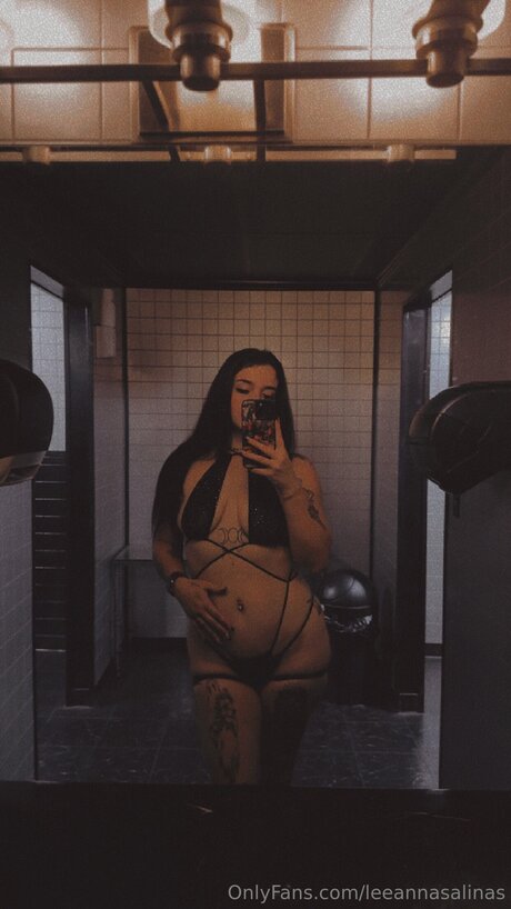 Leeannasalinas ポルノ女優 画像