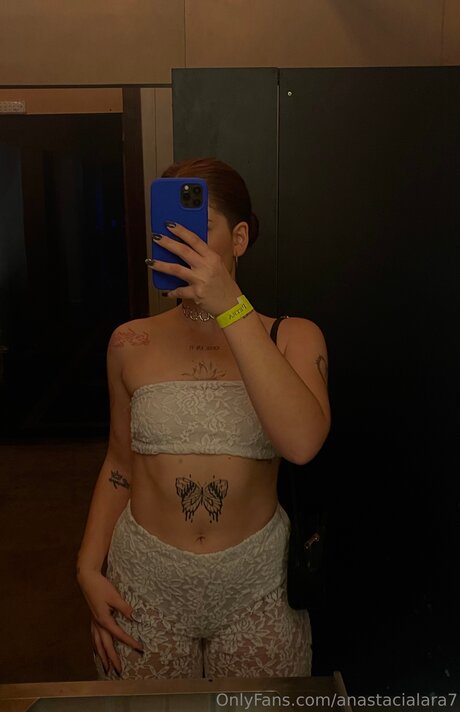 Anasgreenxxx ヌードのポルノスター ギャラリー