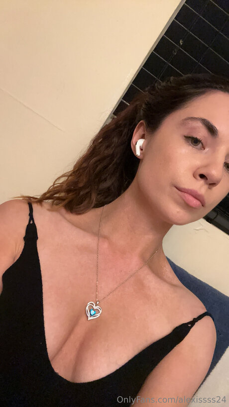 Alexissss24 美しいモデル 写真