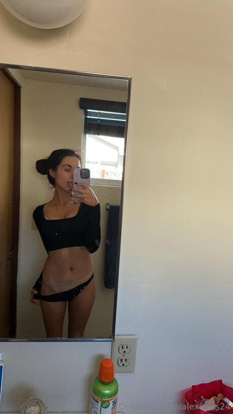 Alexissss24 HDモデル 写真