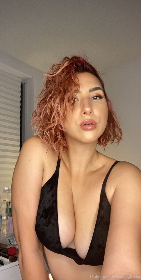 U24775070 ポルノスター ヌード 写真