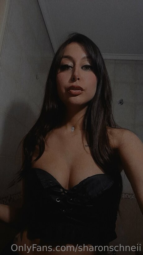Sharonschneii スター ヌード 写真