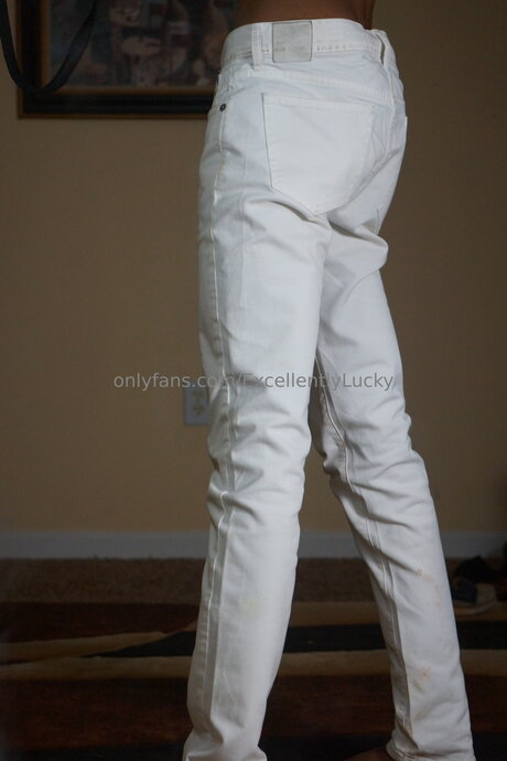 Excellentlylucky アダルトスター 写真