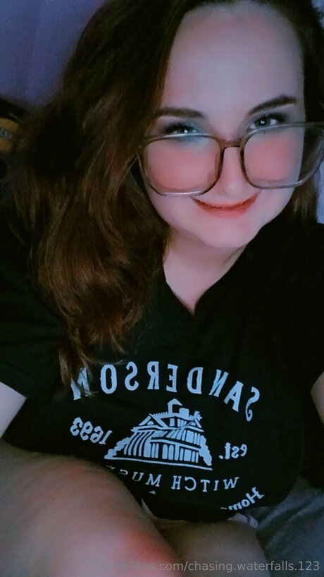 Chasing Waterfalls 123 女優 画像