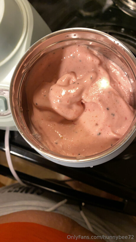 Hunnybee72 最高の女優 写真