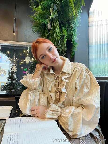 Rinfostermain 最高のモデル 写真