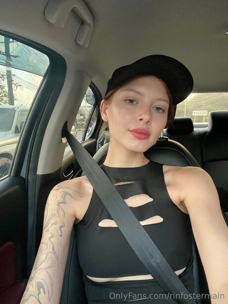 Rinfostermain エロティックモデル 画像