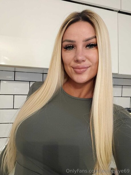 Jessiejaye69 アートポルノスター ギャラリー