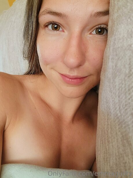 Emmaguilty エロティックなスター 画像