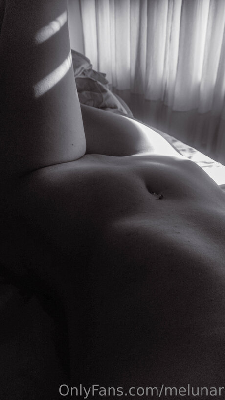 Melunar 無料モデル 写真