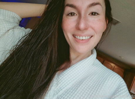 Certifiedz ヌード女優 画像