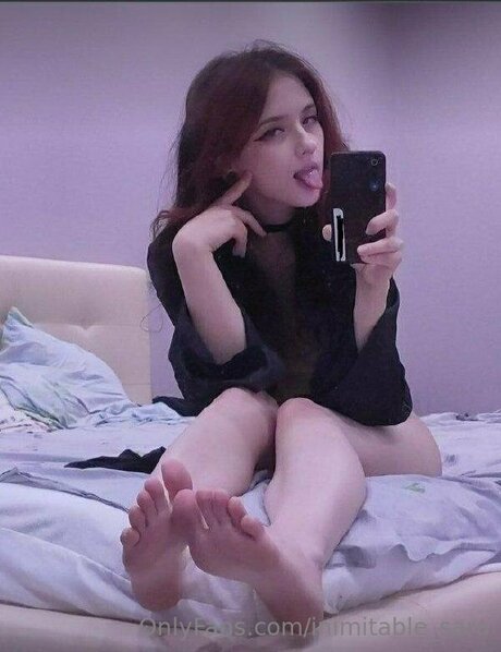 Inimitable Sara HDスター 写真