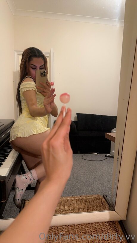 Dirty Vv ヌード女優 写真