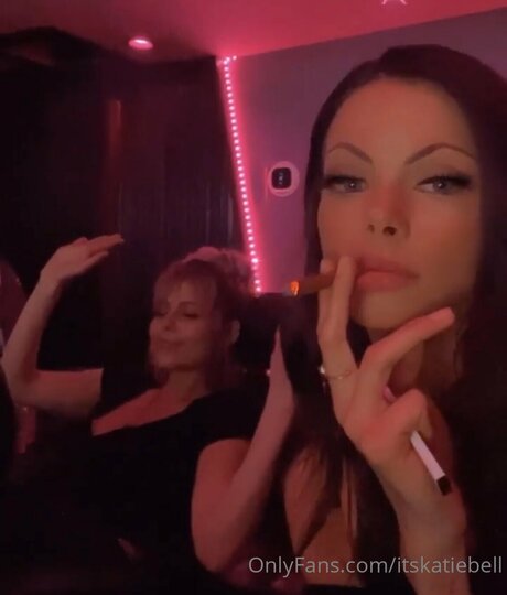 Itskatiebell スター ヌード ギャラリー