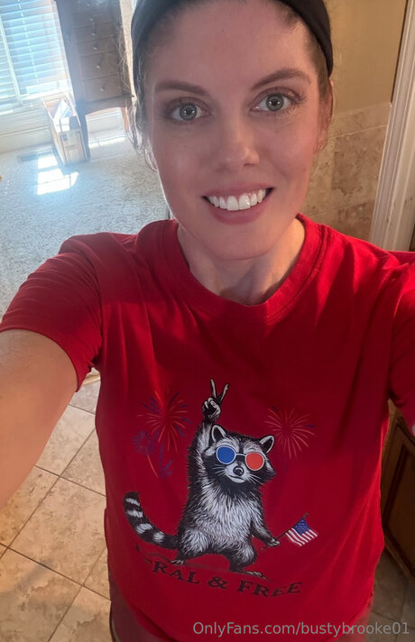 Bustybrooke01 素敵なモデル 画像