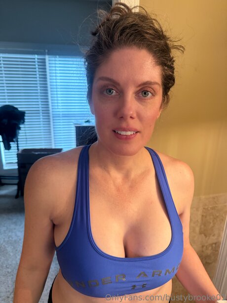 Bustybrooke01 素敵な女優 写真