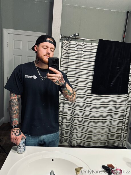 Kolbzz スター 裸 写真