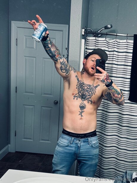 Kolbzz ポルノスター エロティック ギャラリー