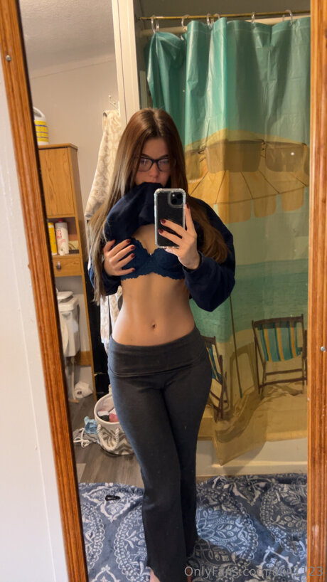 ティーンヌードOnlyFans xxx ギャラリー