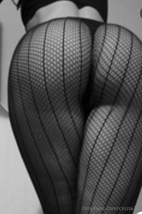 Cinzia73 ポルノスター ヌード 画像