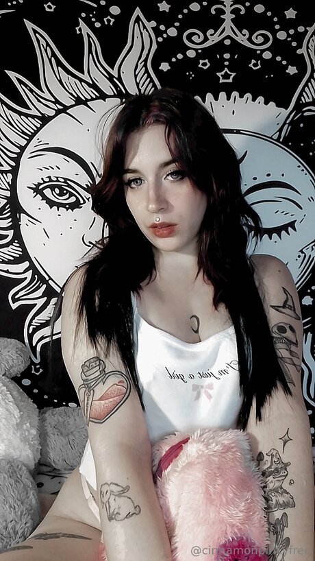 Cinnamonpinkyfree ヌードモデル ギャラリー