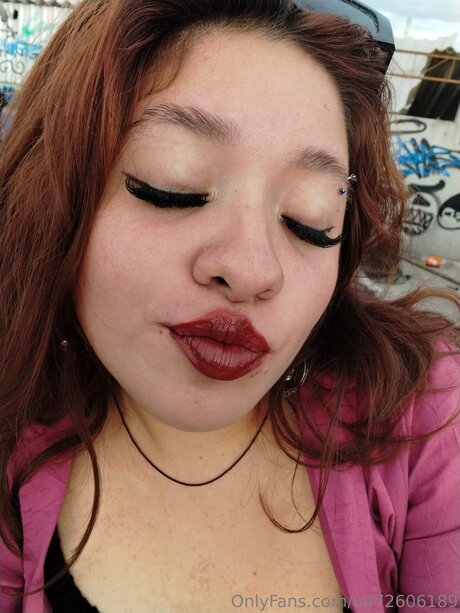 U472606189 アダルト女優 画像