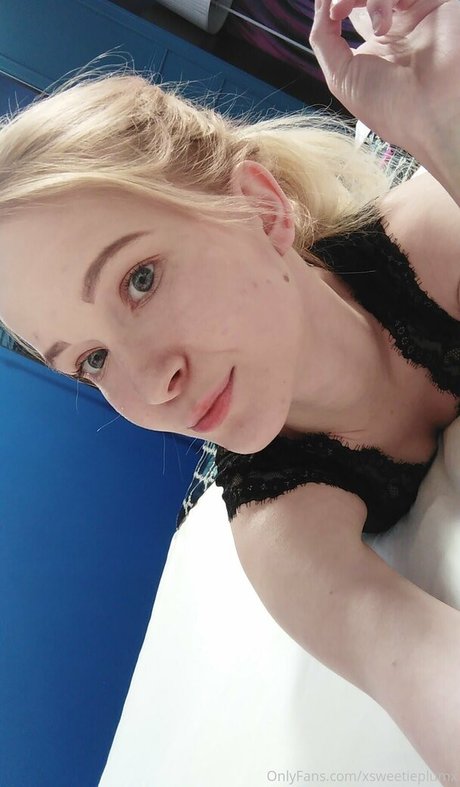 X Sweetie Plum X ポルノ女優 ギャラリー