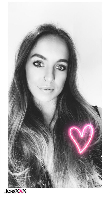 ティーンのおっぱいOnlyFans 無料ヌード ギャラリー