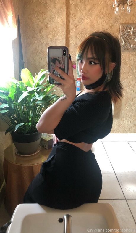 公共の場での猫のOnlyFans アダルト 写真