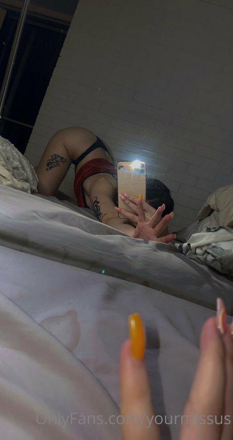 yourmissus XXXモデル 写真