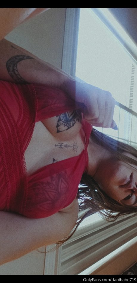 Dani Babe 独占モデル 写真