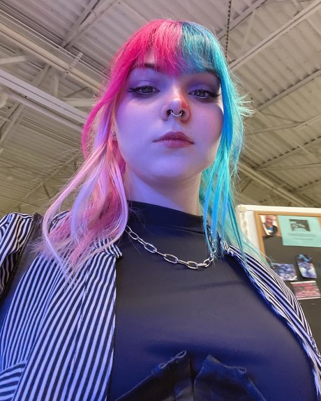 金髪の小柄なOnlyFans セクシーxxx ギャラリー