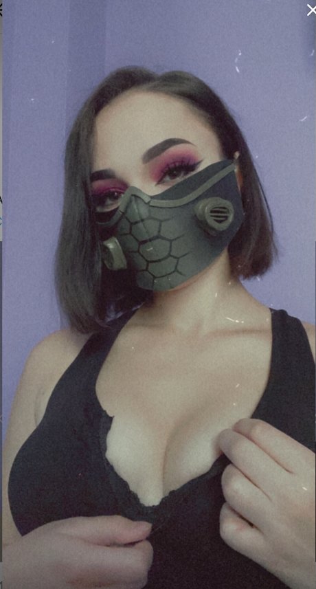 Mega Gengar 裸の女優 写真