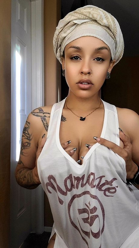 Goddess Orora Storm 最高のスター 写真