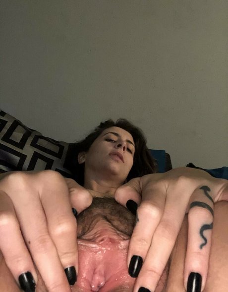 The Stoned Highness エロティック女優 写真