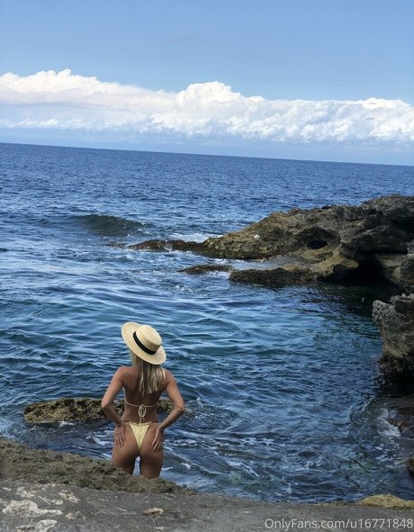 kattrina 裸のスター 写真