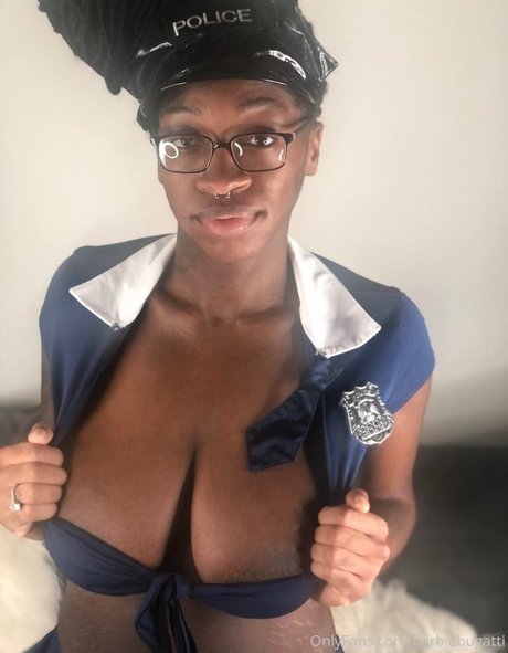 母乳オンリーファン セクシーヌード 写真