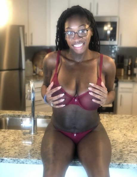 チンコを持つ女たち OnlyFans ベスト 画像