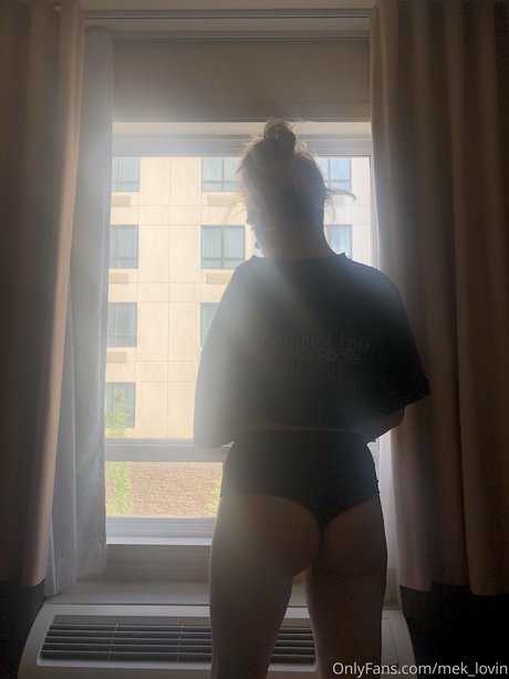 Mekkk ポルノスター セクシー ギャラリー