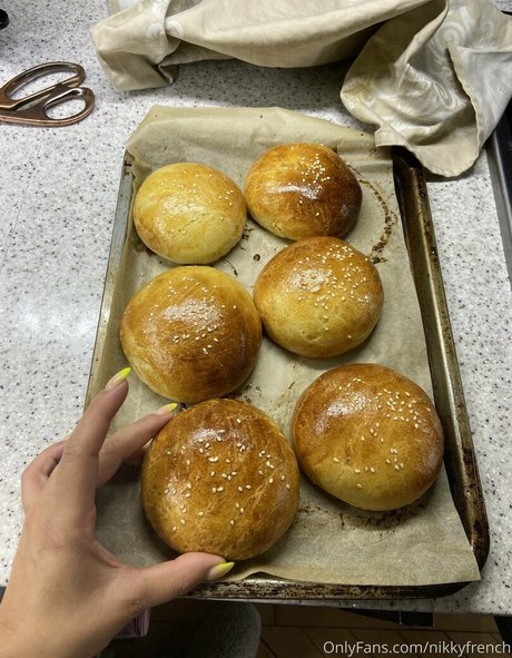 Nikky French 高品質モデル ギャラリー