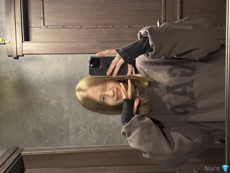 Ebonynia ポルノスター 写真