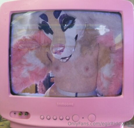 Egirltiddytalk エロティックモデル 写真