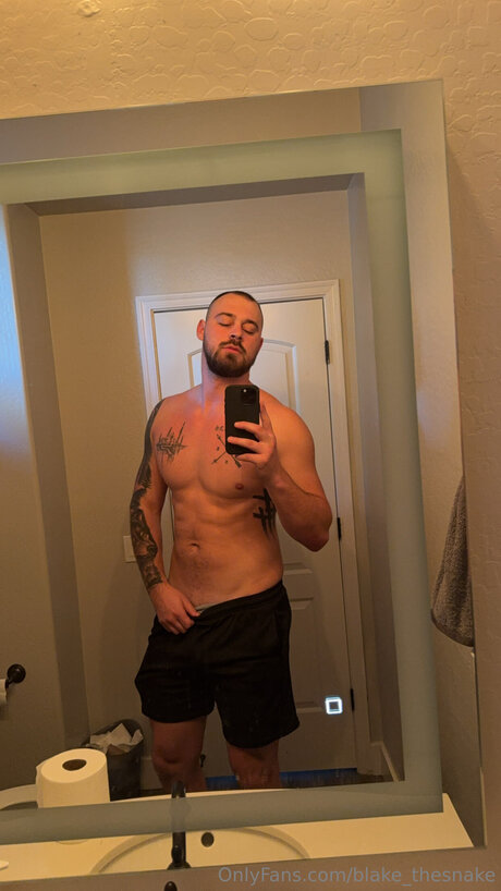 Blake Thesnake 完璧なモデル 画像