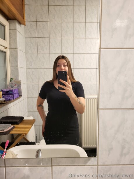 Ashley Dwm セックスポルノスター 写真