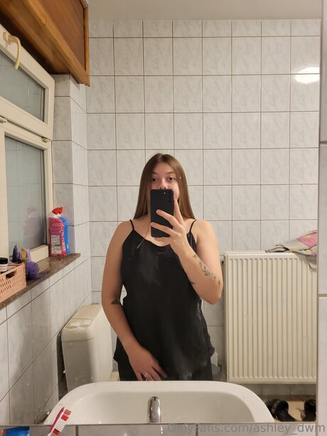 Ashley Dwm 裸のモデル 写真