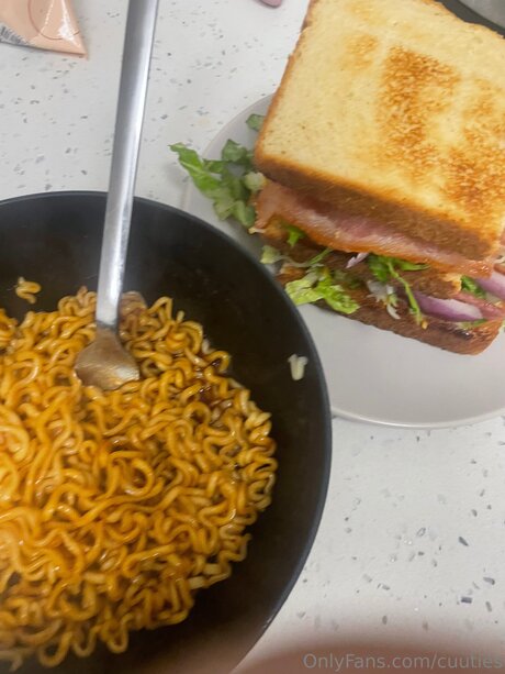 Cuuties 完璧なスター 画像