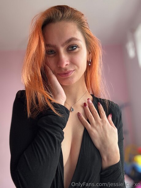 曲線美の赤毛OnlyFans ホットxxx 写真