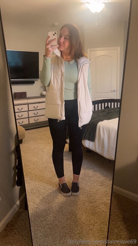 Starrelove69 エロティックなスター ギャラリー