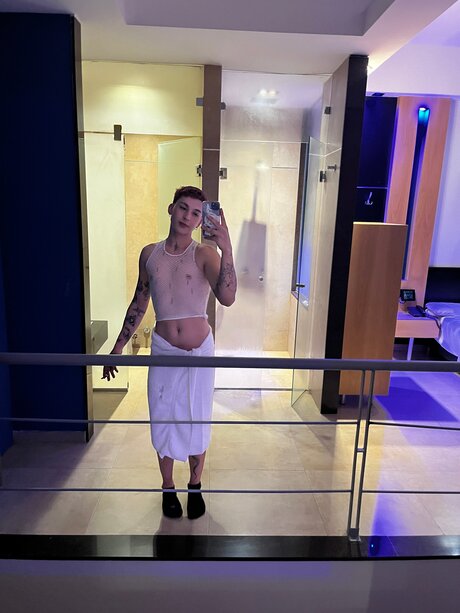 Nickifem09 裸モデル 画像